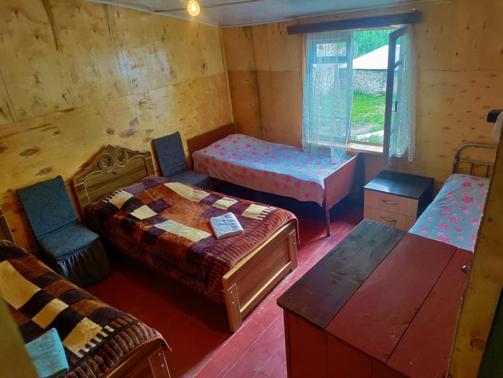 Guest House "Betqil" Adishi ภายนอก รูปภาพ